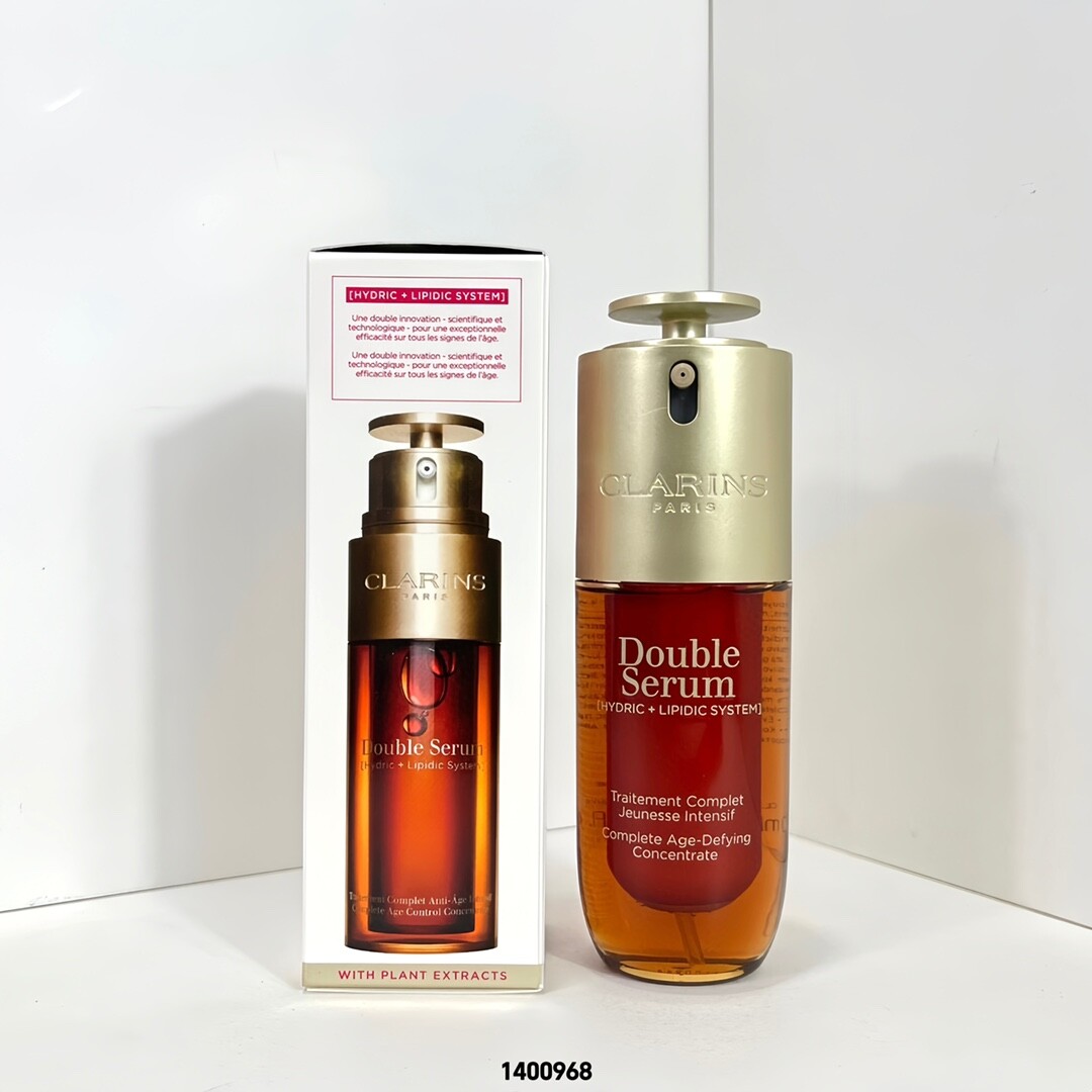 娇韵诗双萃精华小胖子50ml娇韵诗双萃精华小胖子50ml 脸蛋一夜回春｜精华篇简装白盒娇韵诗小胖子双萃精华小胖子设计略带点可爱 新版是没有盖子的按钮可根据用量旋转调节，精华也依然是水油分离的，新版成分