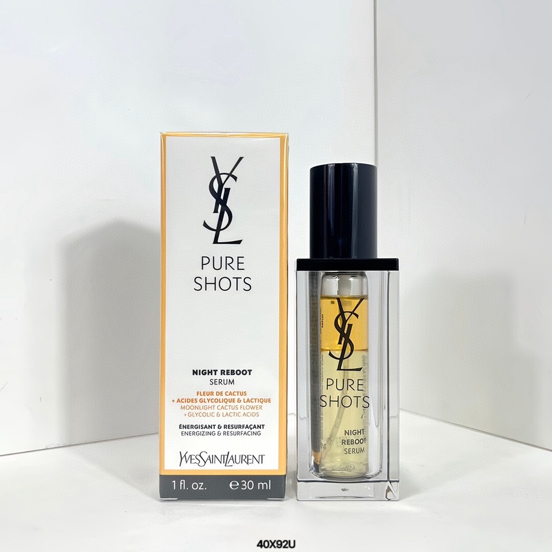 YSL圣罗兰夜皇后精华30ml40X52U编码！可配中文标熬最晚的夜，用最牛逼的YSL皇后精华！！熬夜党的硬核福利，这个精华好特别，是水油双层质地，所以使用前要摇匀哦上层的摩洛哥黄金油可以保护肌肤屏障