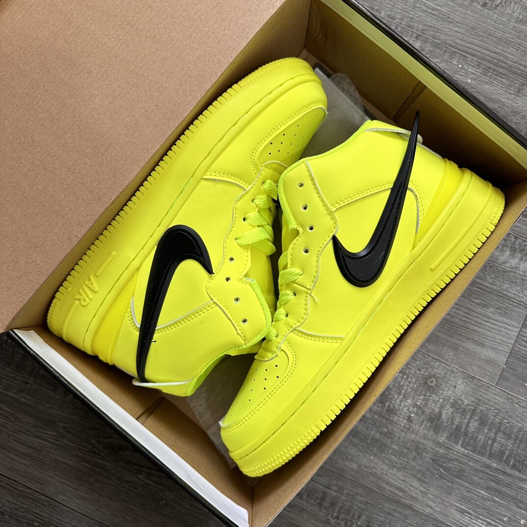  Nike Air Force 空军一号 空军高帮荧光黄飞机勾 36-44码  男女现货