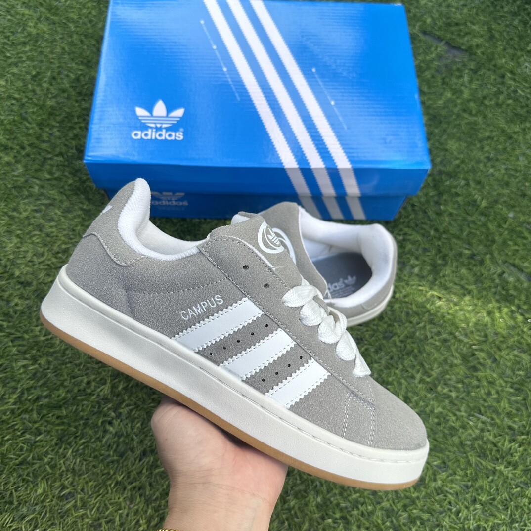 阿迪面包浅灰白Size 36-44