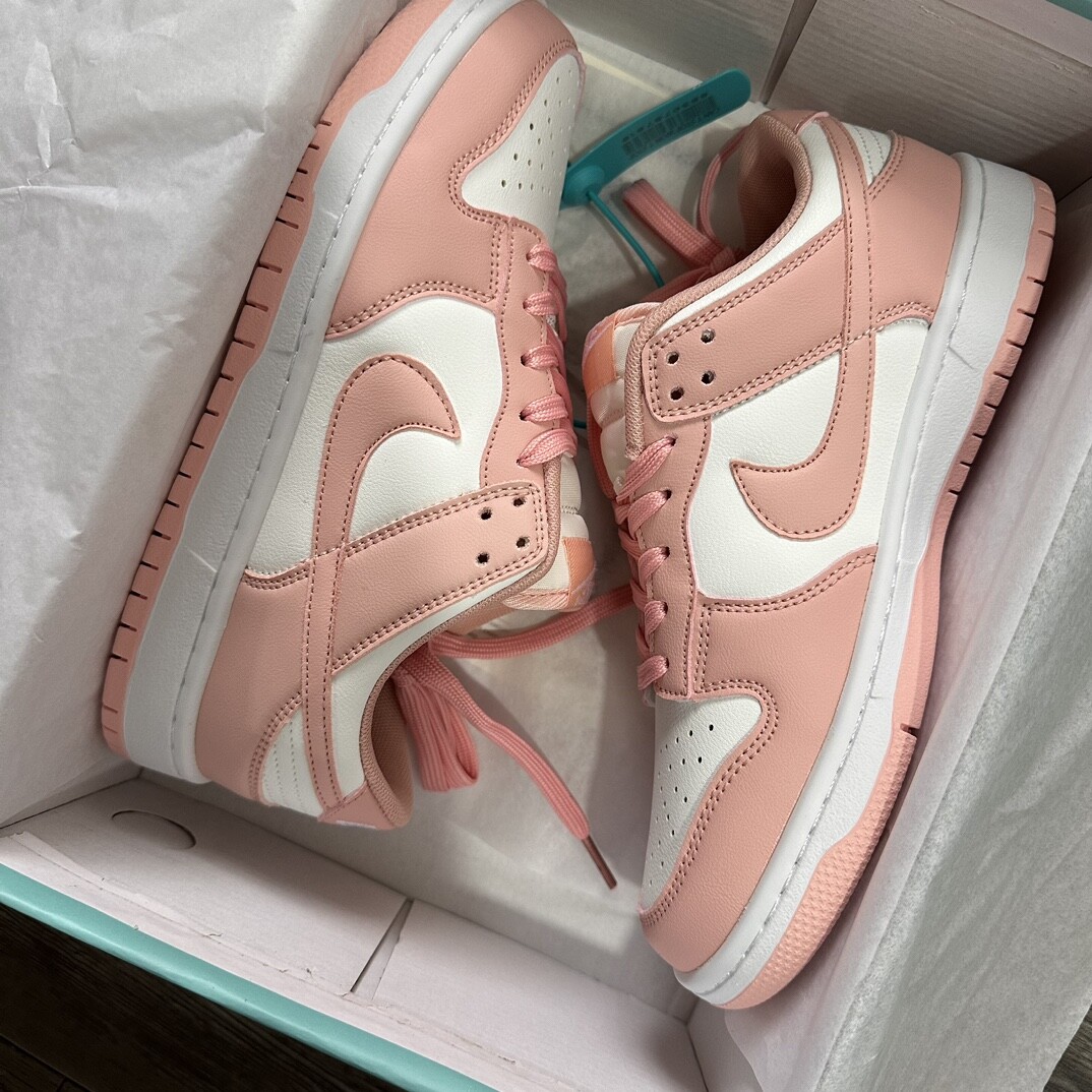 高版本品质 Nike Dunk Low SB 白粉 头层皮气垫  36-40码 电绣工艺 细节完美