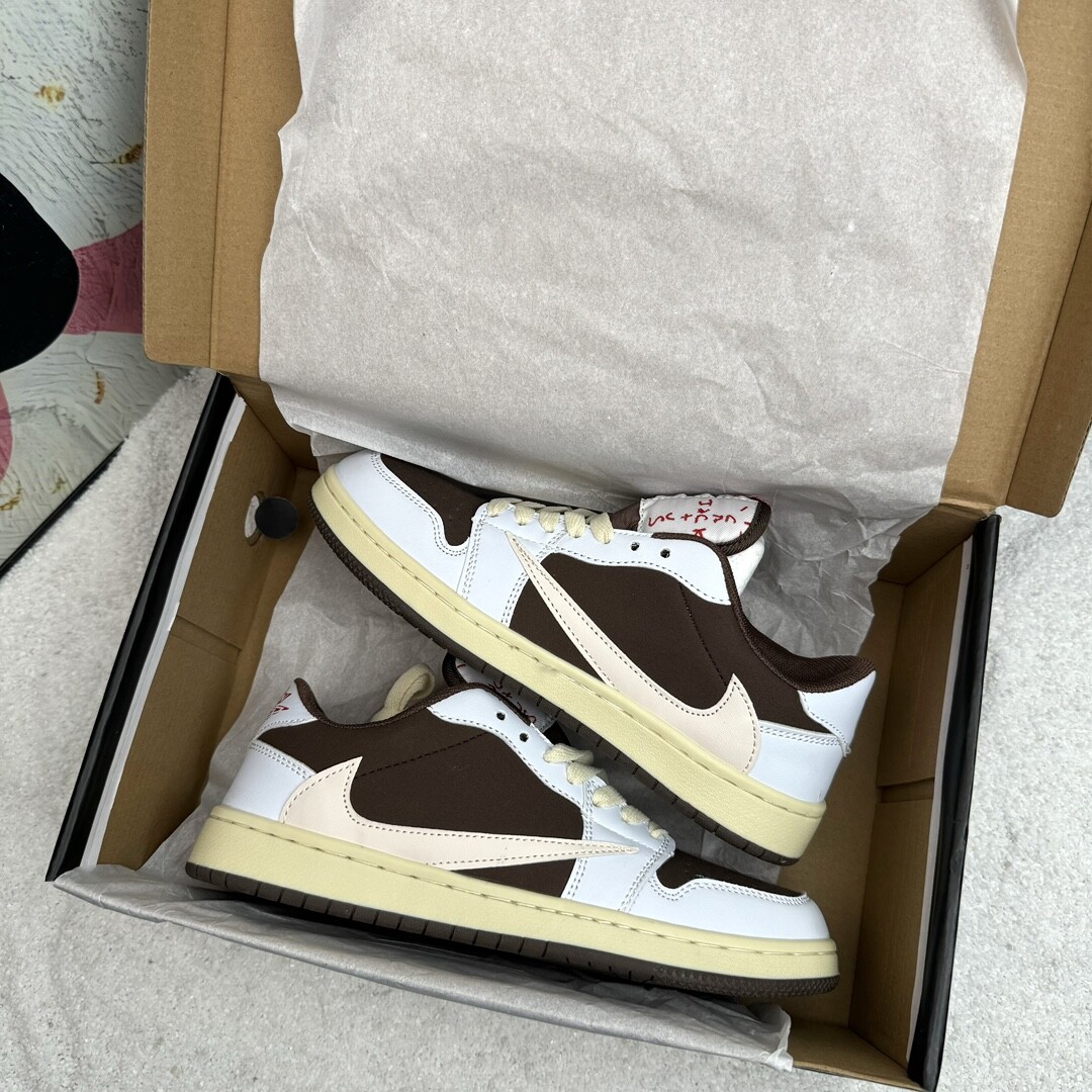 Air Jordan 1 Low Aj1低帮  白棕倒钩 码数36-44 男女现货