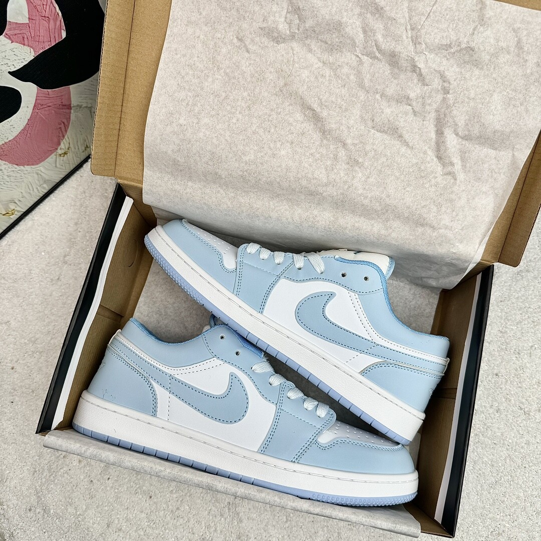 Air Jordan 1 Low Aj1低帮 白月 码数36-44 男女