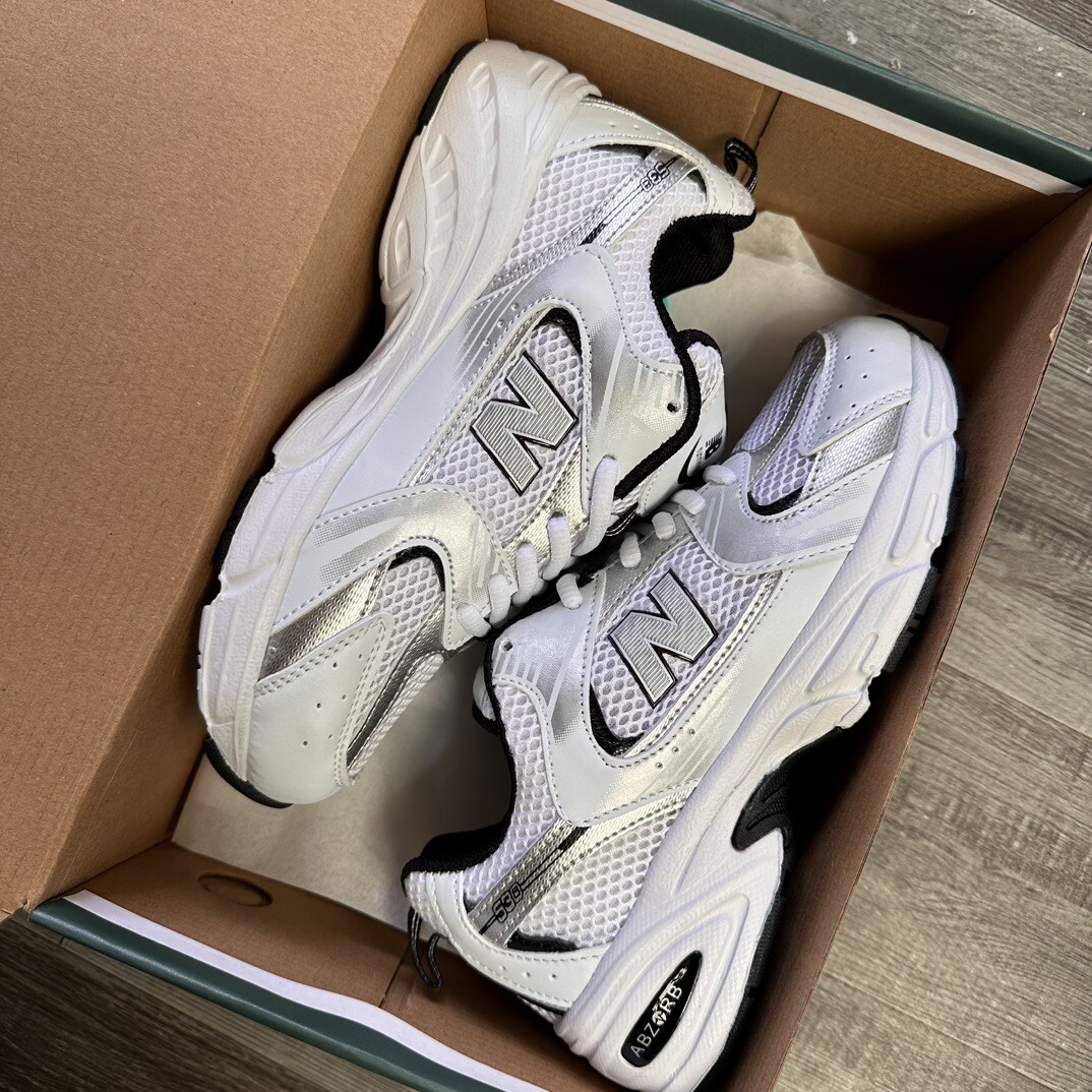 New Balance NB530 白黑色 码数36-44 男女现货
