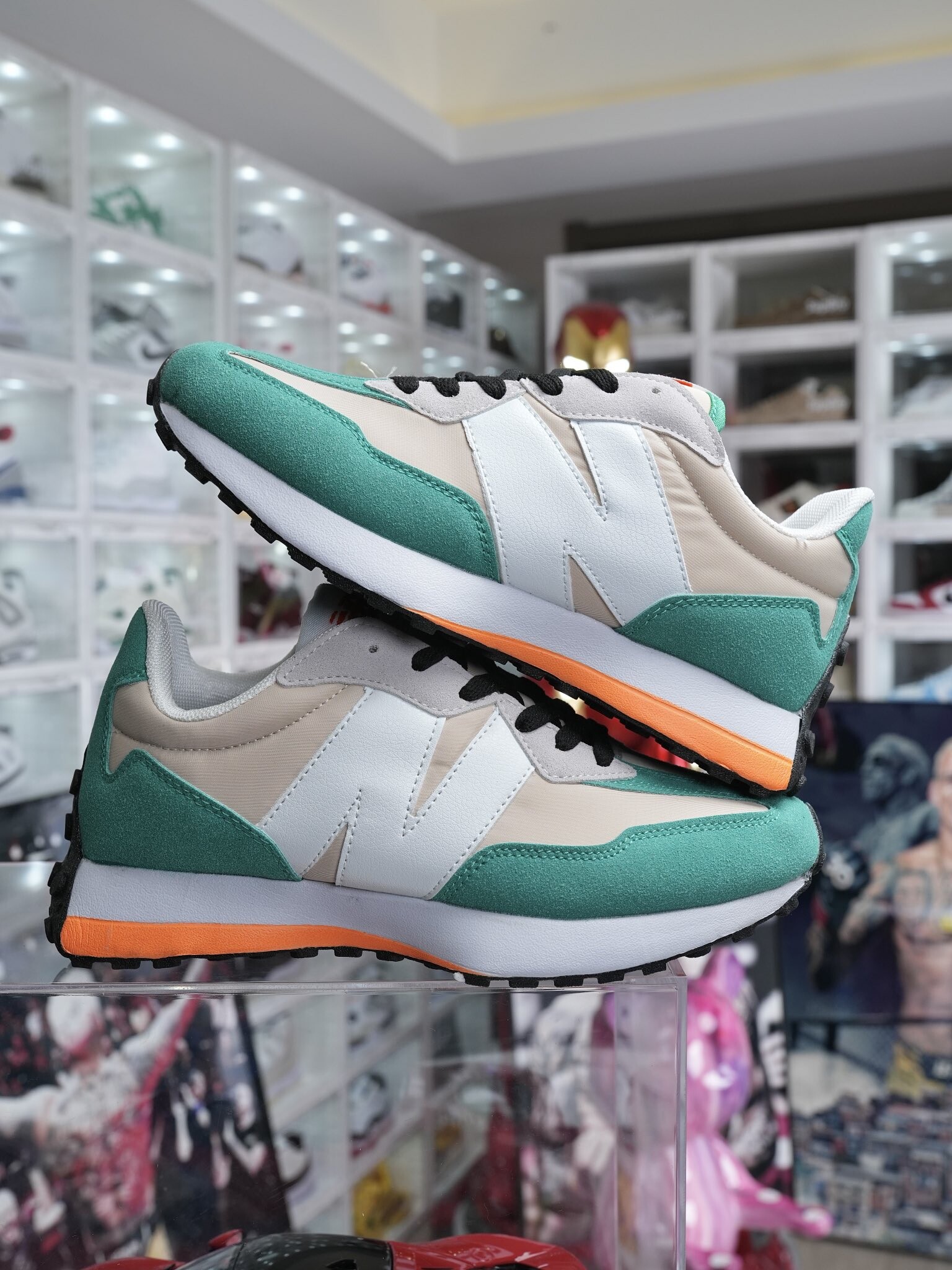  New Balance NB327经典跑鞋 绿橘 猪八面料 码数40-44 男款现货