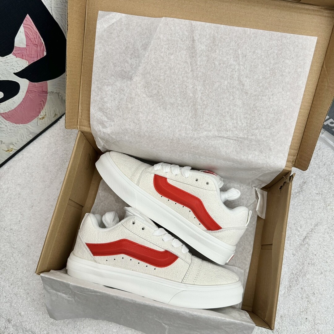  万斯 Vans Knu-Skool 白红 面包鞋 36-44码数 男女现货