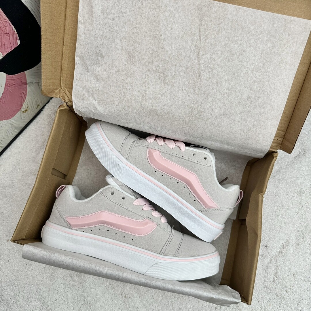  万斯 Vans Knu-Skool 灰粉 面包鞋 36-44码数 男女现货