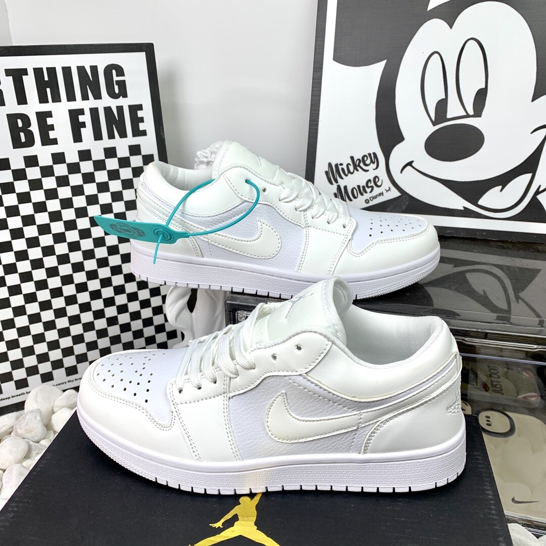  Jordan Air Jordan 1 Low 低帮纯白 码数36-44 男女现货