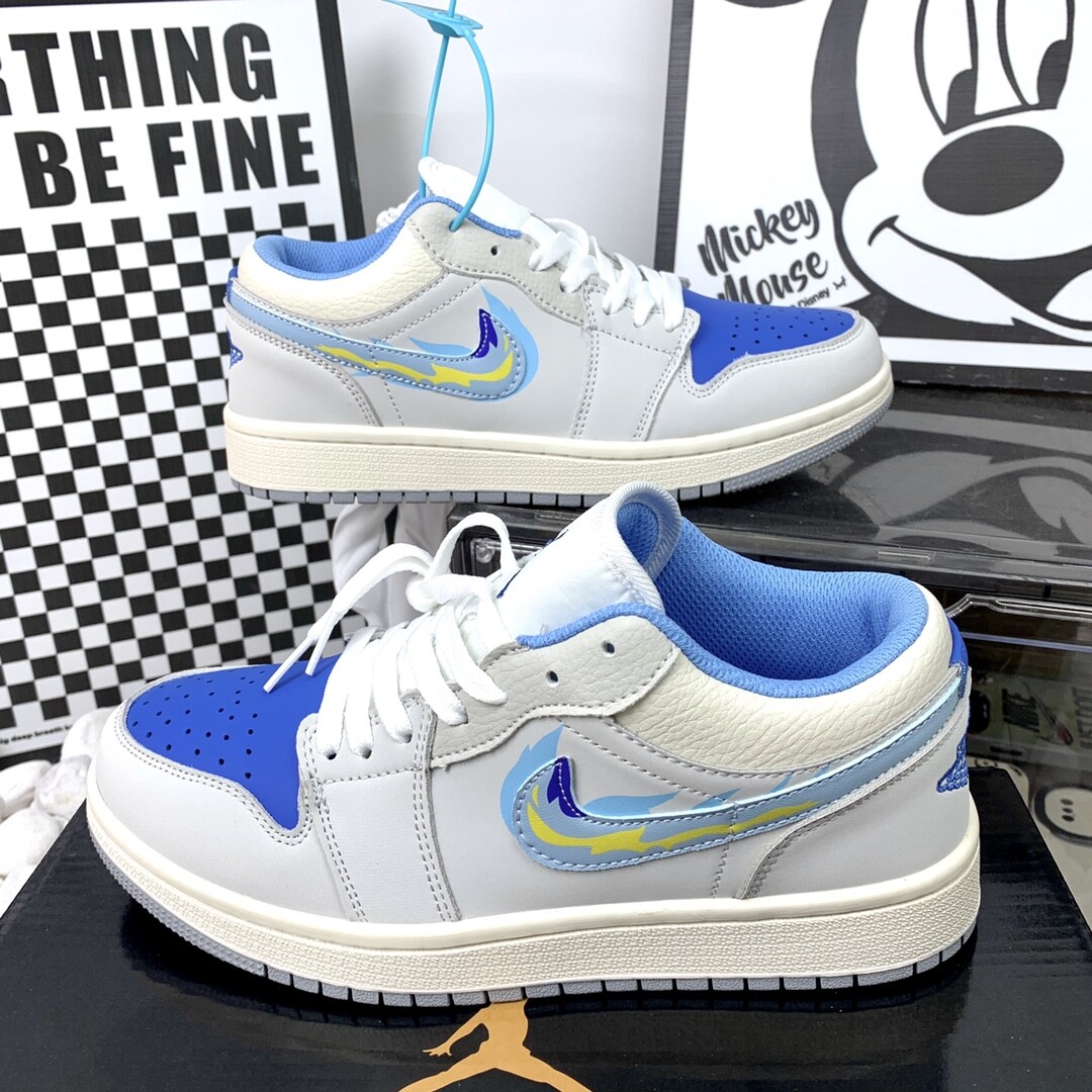  Jordan Air Jordan 1 Low 低帮灰蓝火焰 码数36-44 男女现货