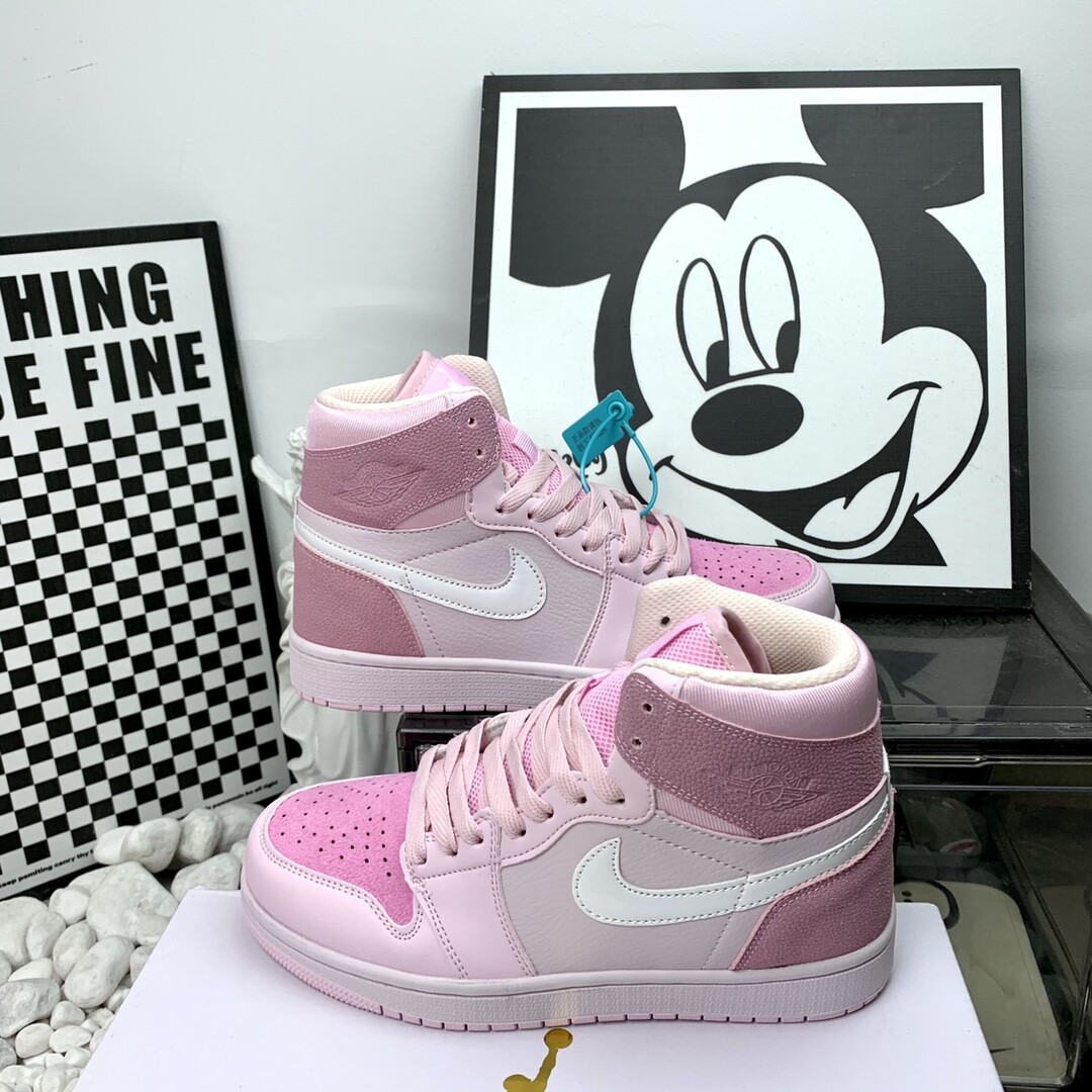  高版本 AJ Jordan Air Jordan 1 Low 耐磨防滑 樱花粉 复古板鞋 36-40码！