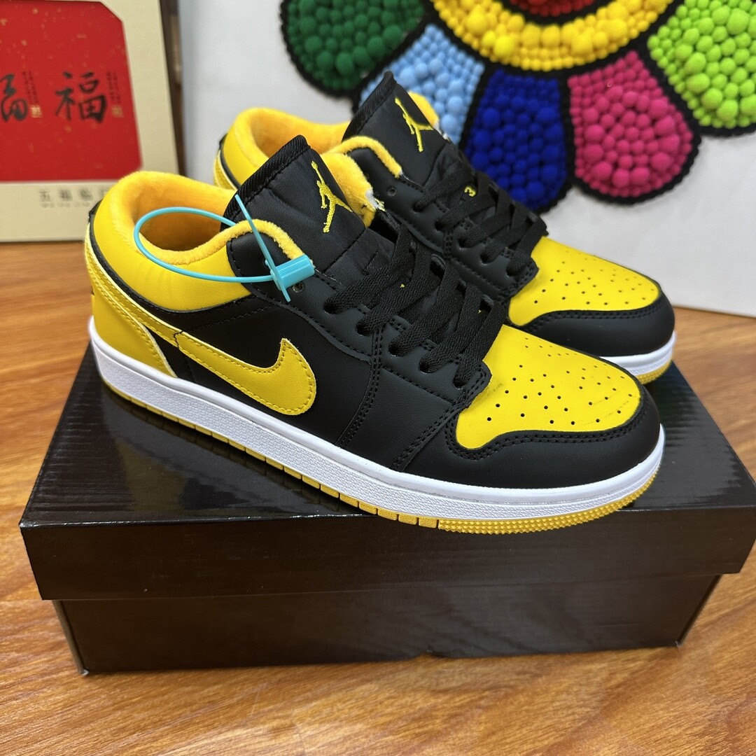 高版本爆款AJ1系列款 Low 大黄蜂脚趾 男女款36-44码！