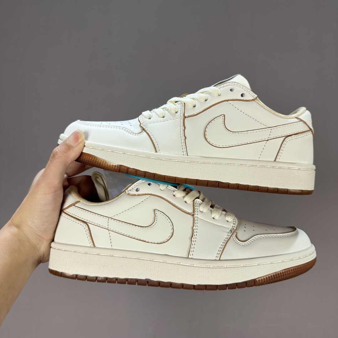 高版本Travis Scott x Fragment Design x Jordan Air Jordan 1 Low 倒钩 低帮 防滑耐磨 篮球鞋 男女同款 36-45 米白色