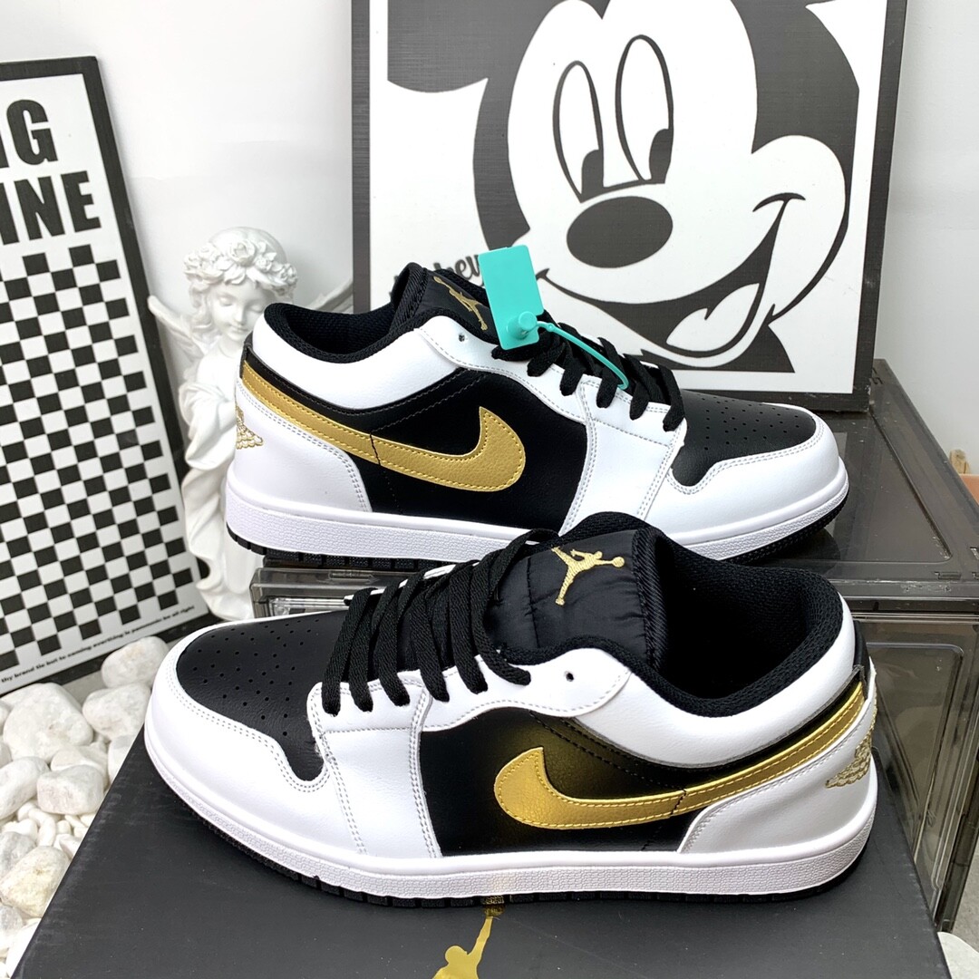 高版本 新款AJ1Low 白黑金 新款 低帮 男女款36-44码