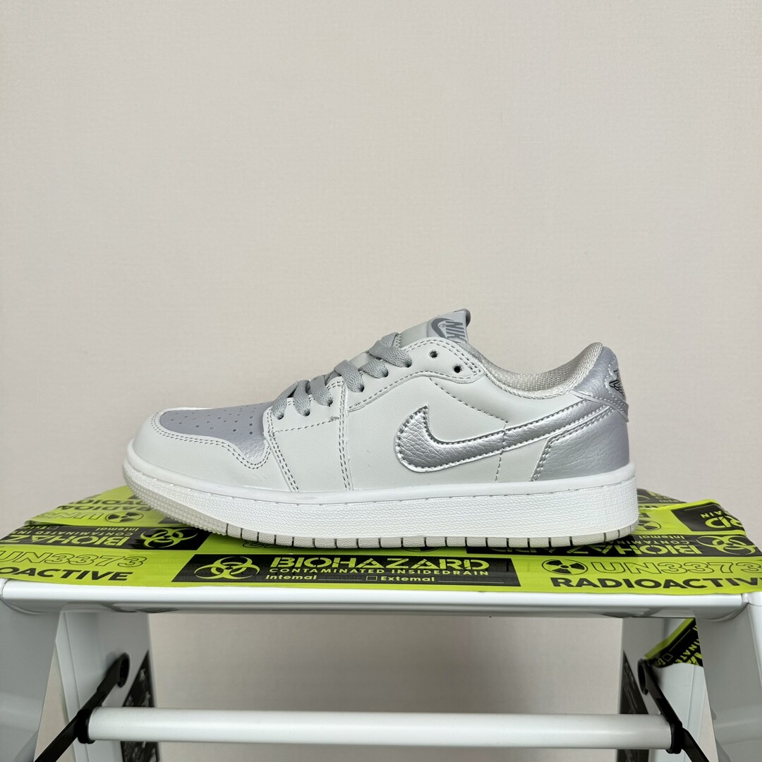Air Jordan 1 Low Aj1低帮 高版本 银灰 码数36-44 男女现货