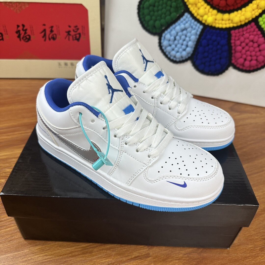  高版本AJ1 Low Lce Blue 银狐男女款 低帮36-44码！