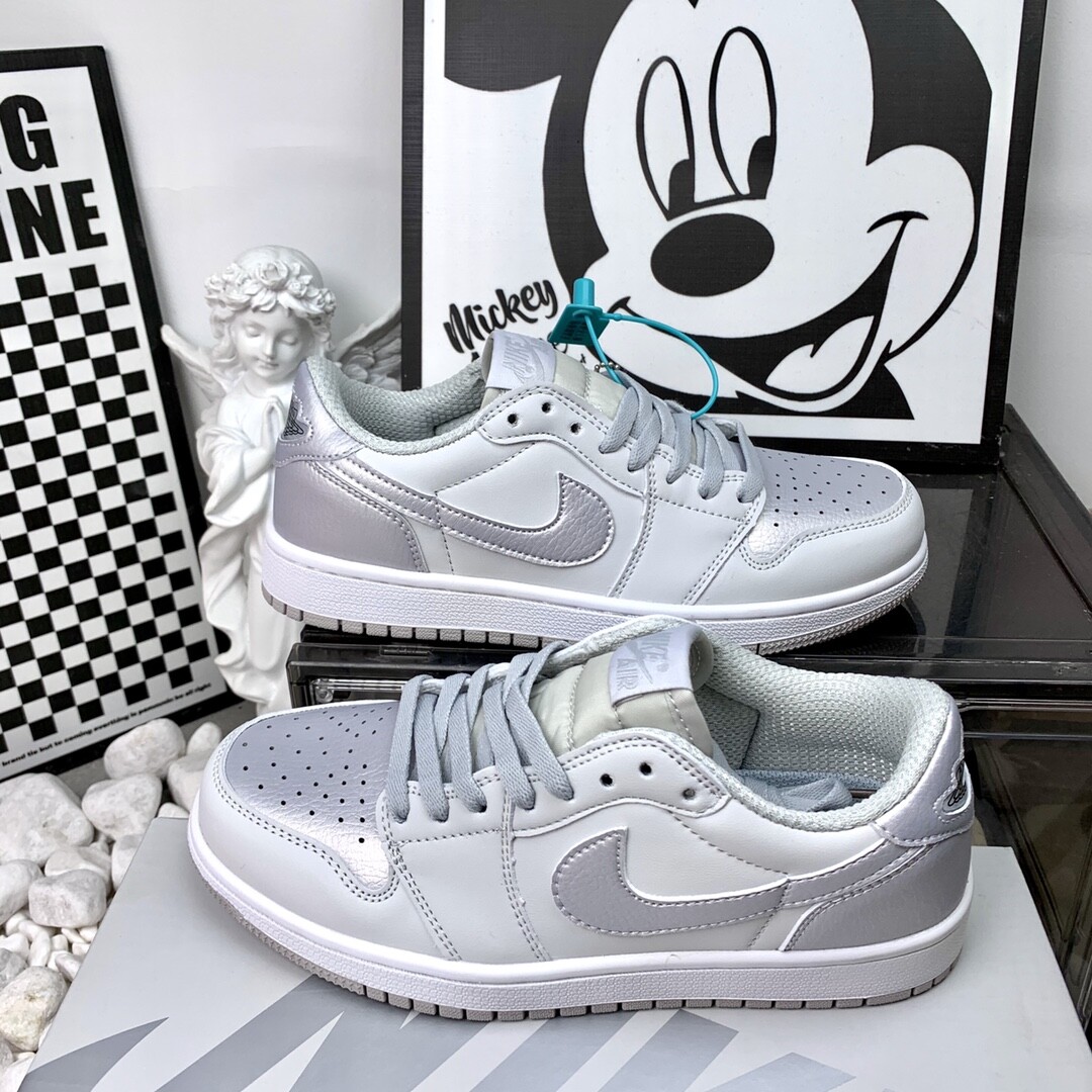高版本 新款AJ1Low 8052银 新款 低帮 男女款36-44码
