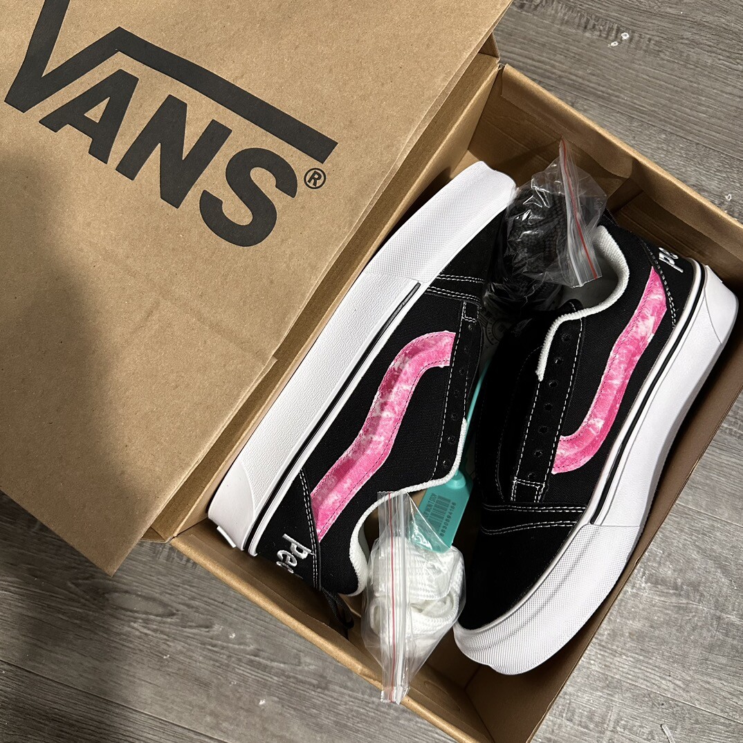 高版本Vans 黑粉色 尺码36-44 男女码现货