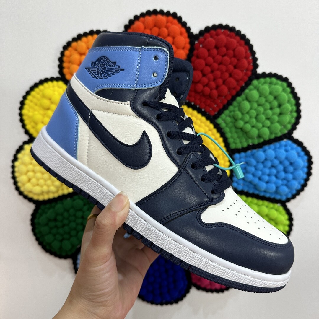  高版本 AJ Jordan Air Jordan 1 Low 耐磨防滑 高帮蓝。复古板鞋 36-44码！