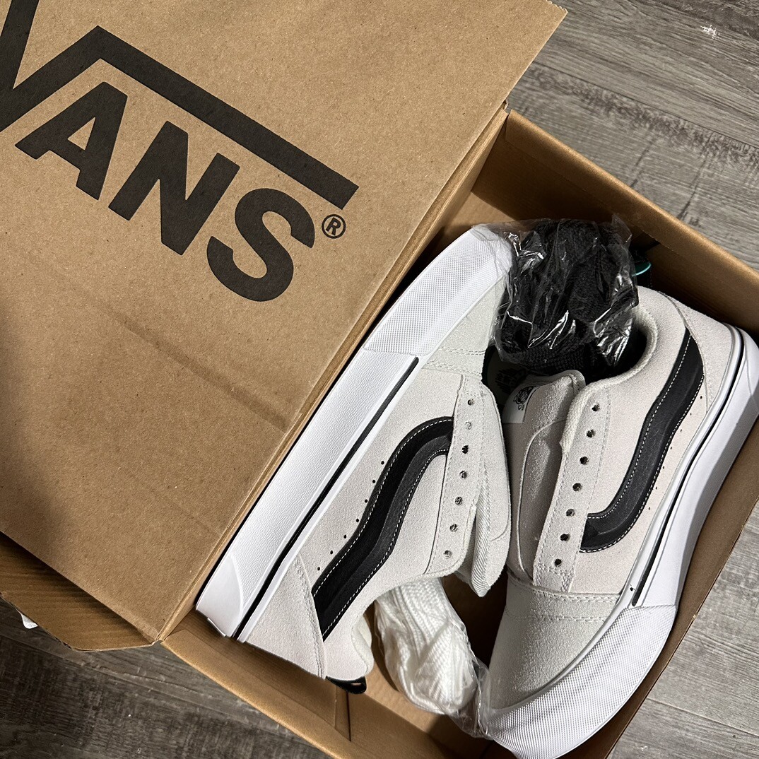 高版本Vans 灰黑 尺码36-44 男女码现货