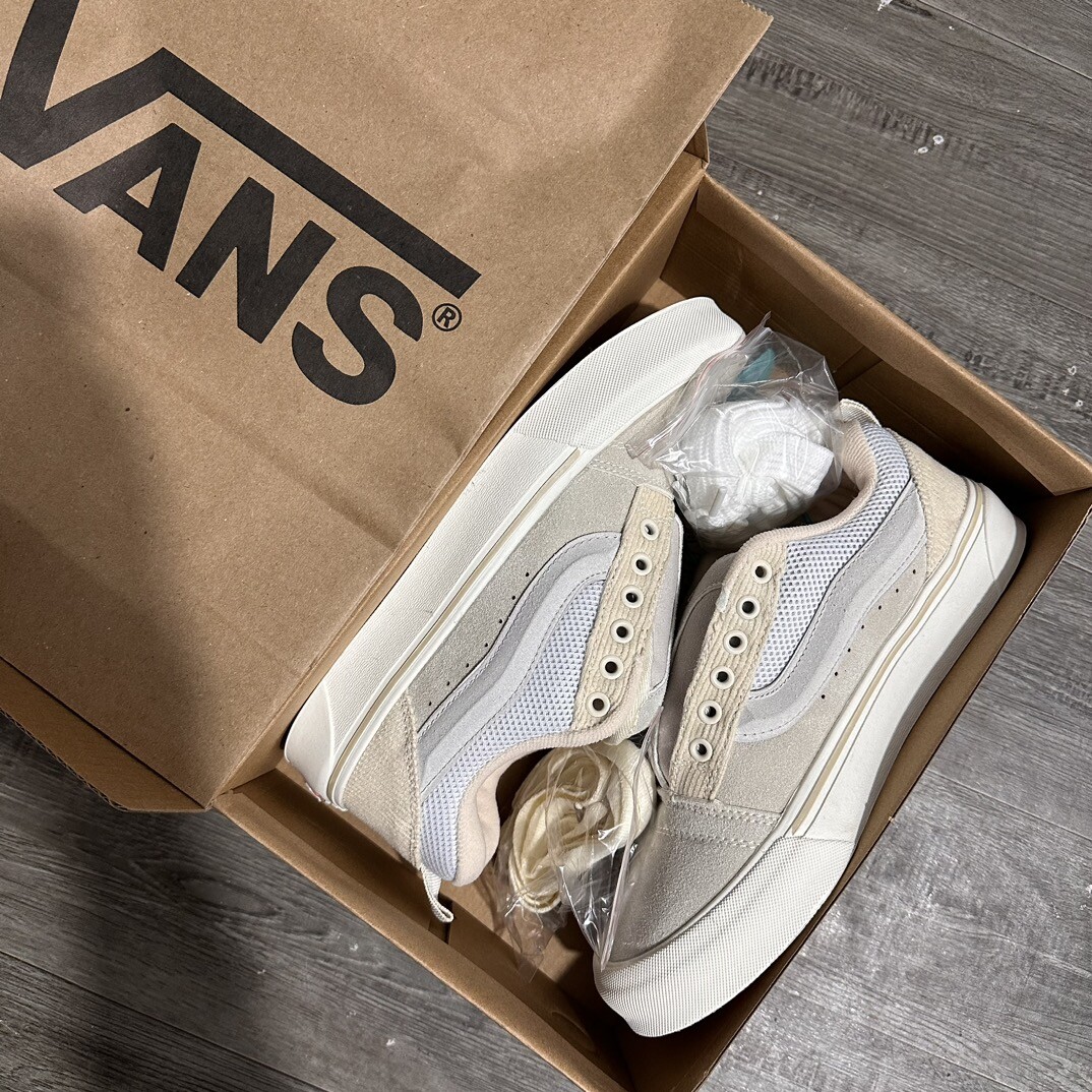 高版本Vans 米白 尺码36-44 男女码现货