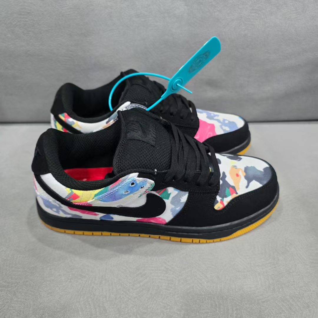   SB Dunk Low  Superme SB黑彩 码数36-44 男女现货