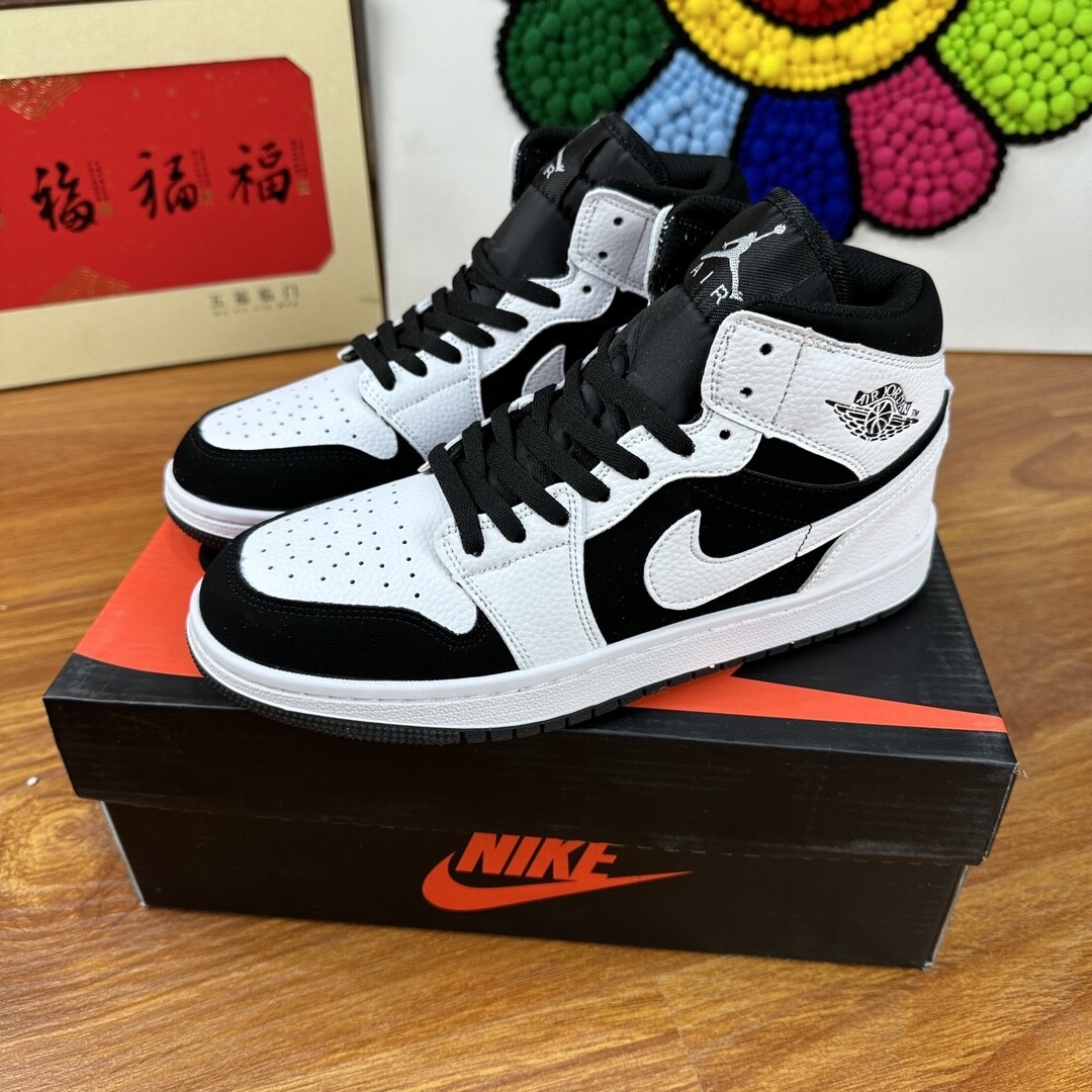  高版本 AJ Jordan Air Jordan 1 Low 耐磨防滑 高帮 黑白熊猫 复古板鞋 36-44