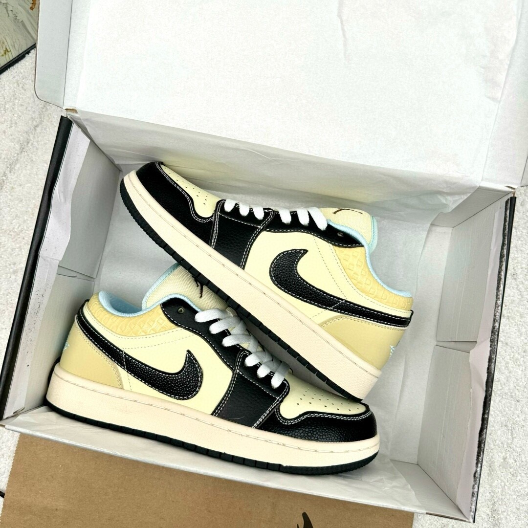 Air Jordan 1 Low Aj1低帮  米黑 码数36-44 男女现货