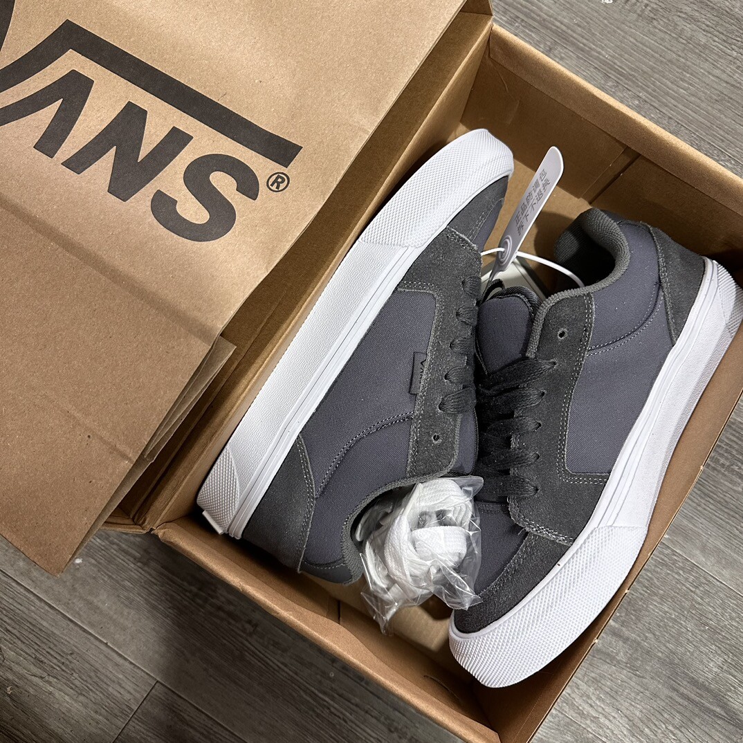 高版本Vans 05深灰 尺码36-44 男女码现货