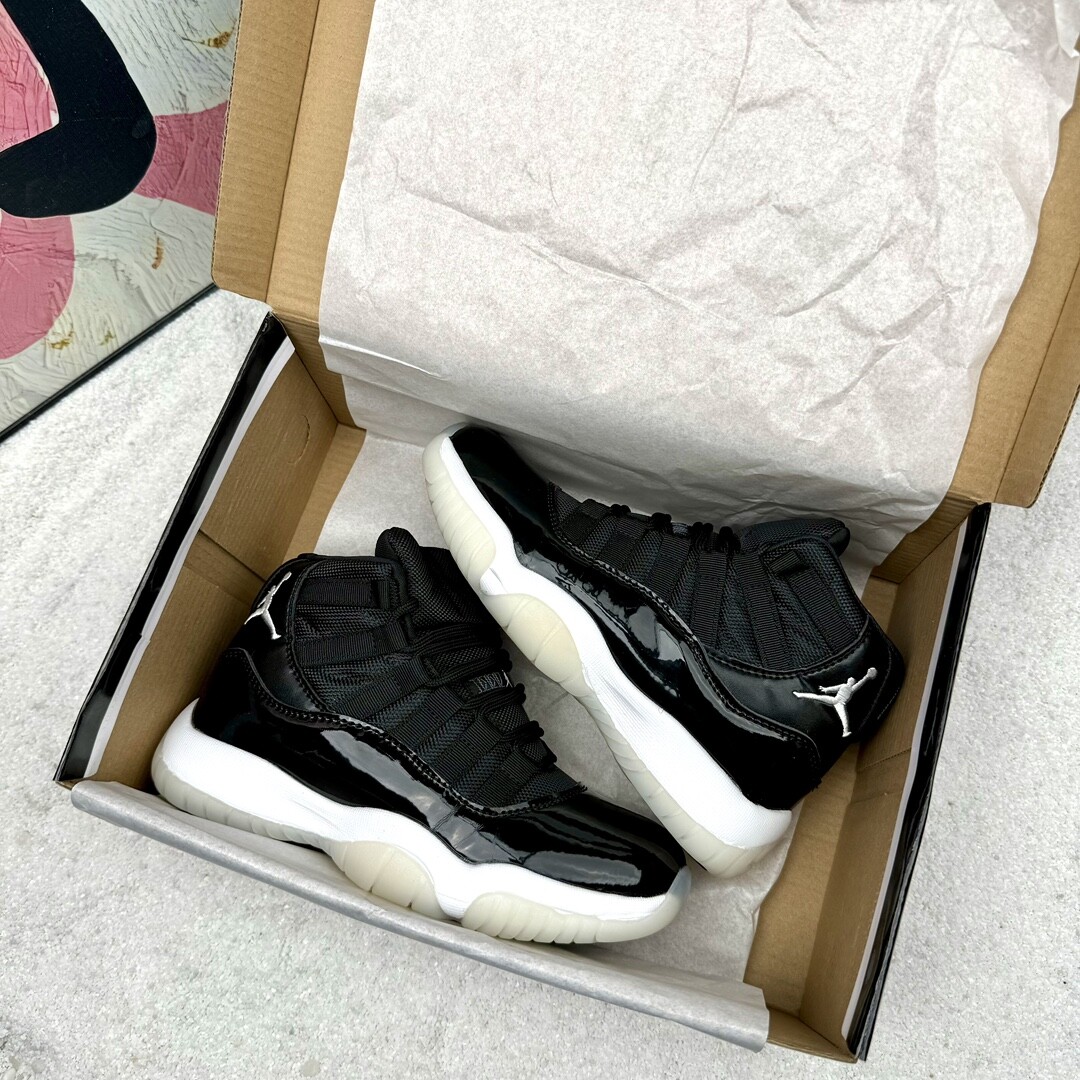 Air Jordan 11 康扣 Aj11高帮 黑色 码数36-44 男女现货