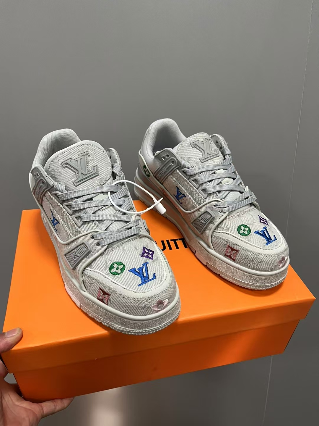 LV路易威登 印花刺绣 牛仔灰色 男女款 码数36-44