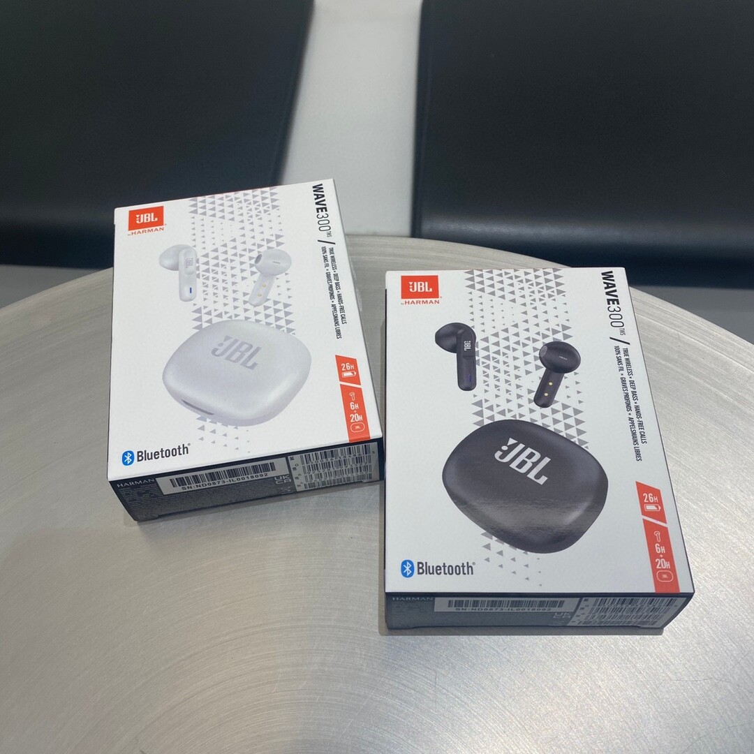 稀有珍品，超级经典！狂甩不掉，JBL无线蓝牙耳机！魔音运动休闲上班族入耳耳机！号称宇宙最强的一款蓝牙运动耳机！官网在售！