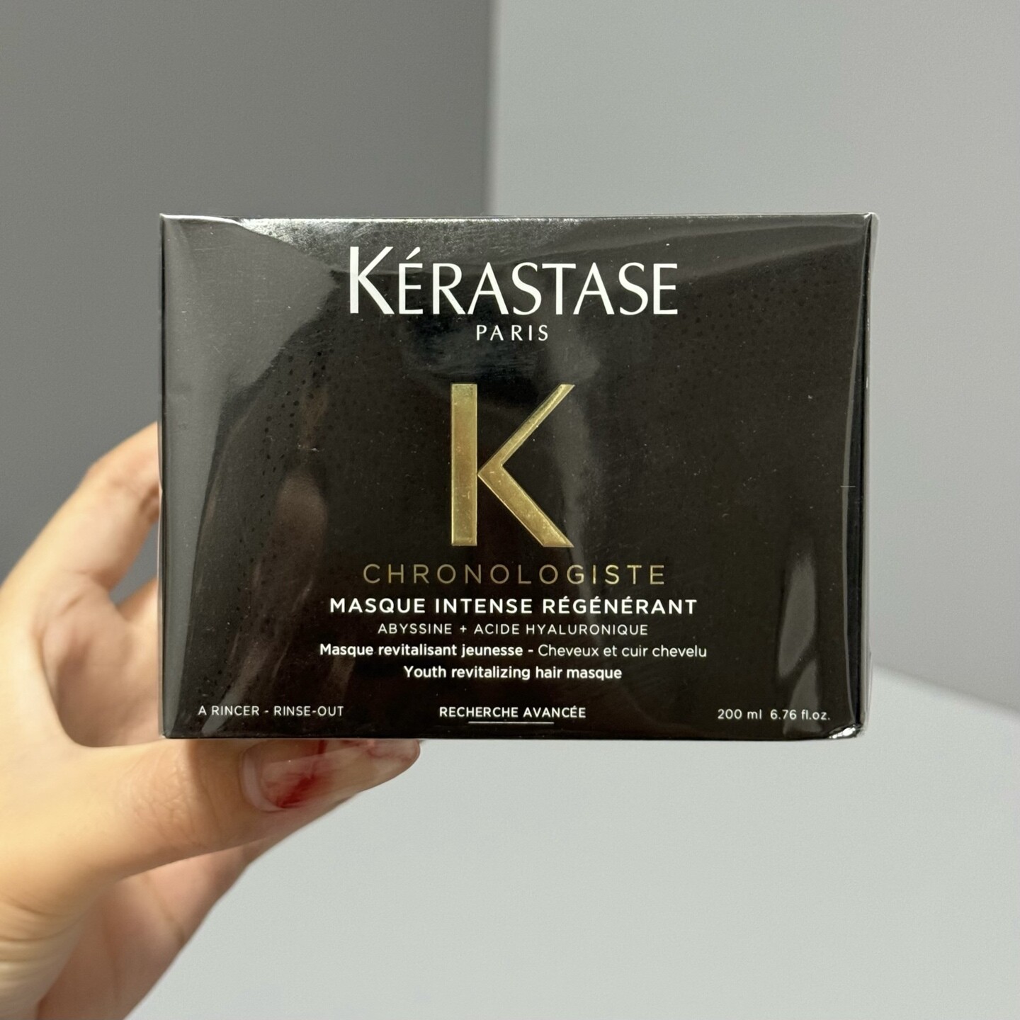 卡诗黑钻发膜200ml44Y900编码！可配中文标对版对味跟zp一模一样的味道！是鱼子酱护理的居家版，特别的是里面一海源微生奇迹精粹，来自太平洋火山